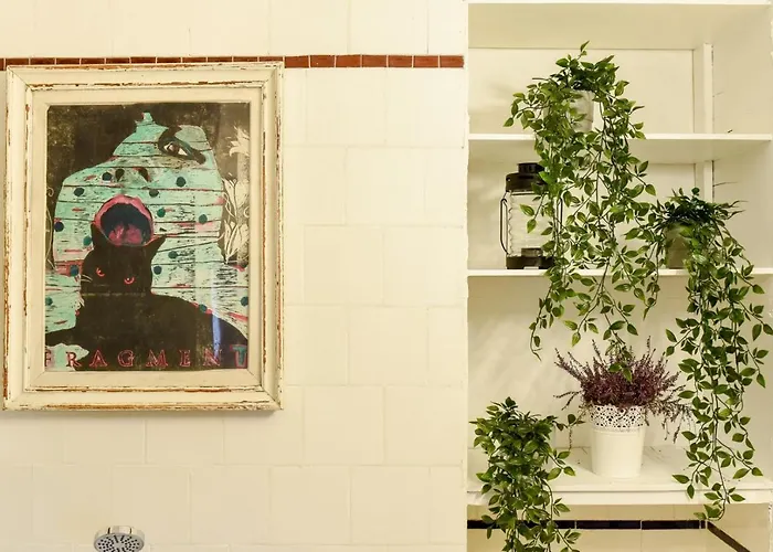 In Style: 1br With Vintage Touches And Balcony 아파트 *